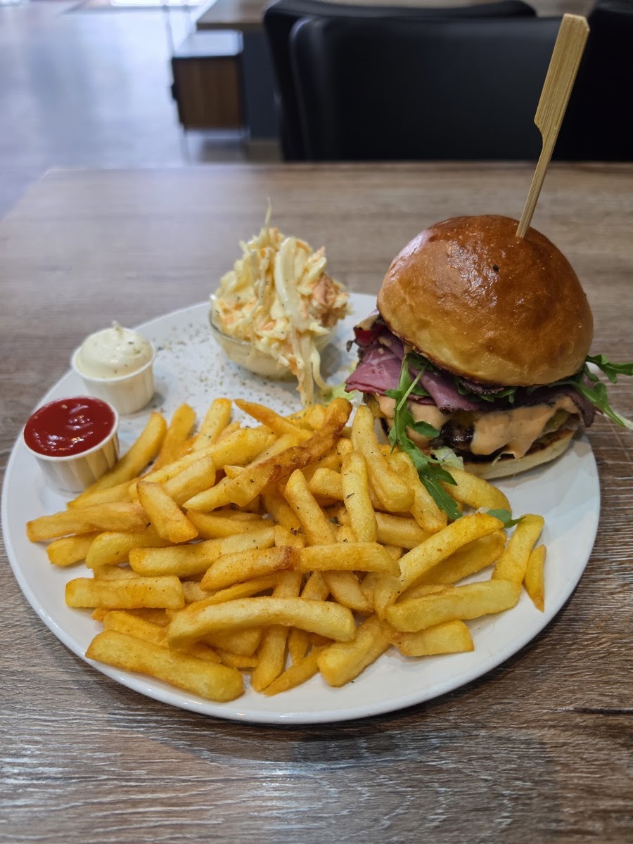 2 Bro's Pizza & Burger Foto 2