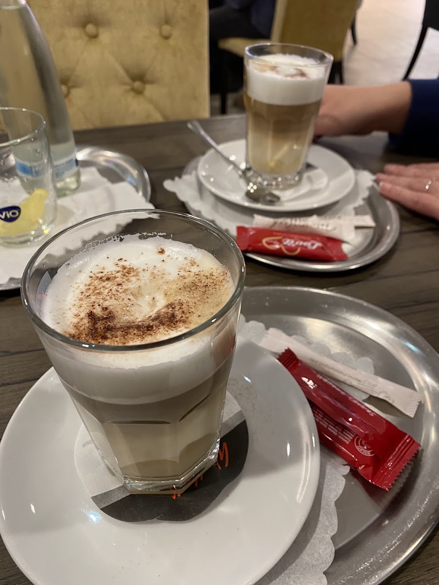Bacio Eiscafé & Pizzeria Foto 3