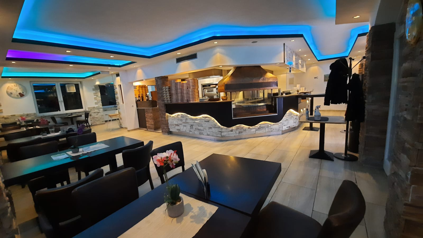 Kavanis Grill Bielefeld | Gyros & Pizza Lieferservice 🍕🥙