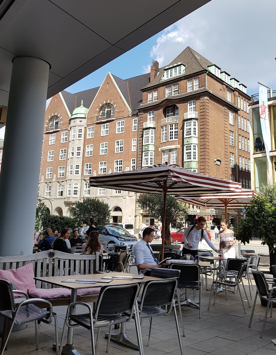 L'Osteria Hamburg Opernplaza