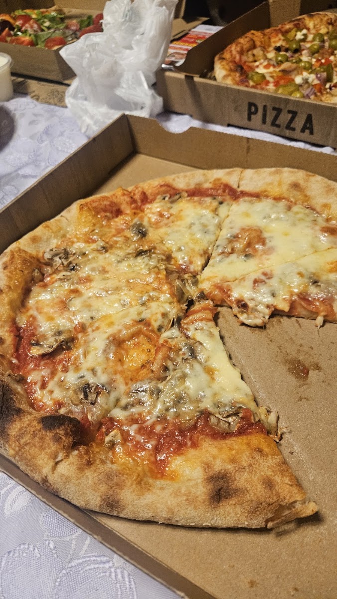 Pizza by Fuat (ehemals Pizzeria Totto) Foto 3