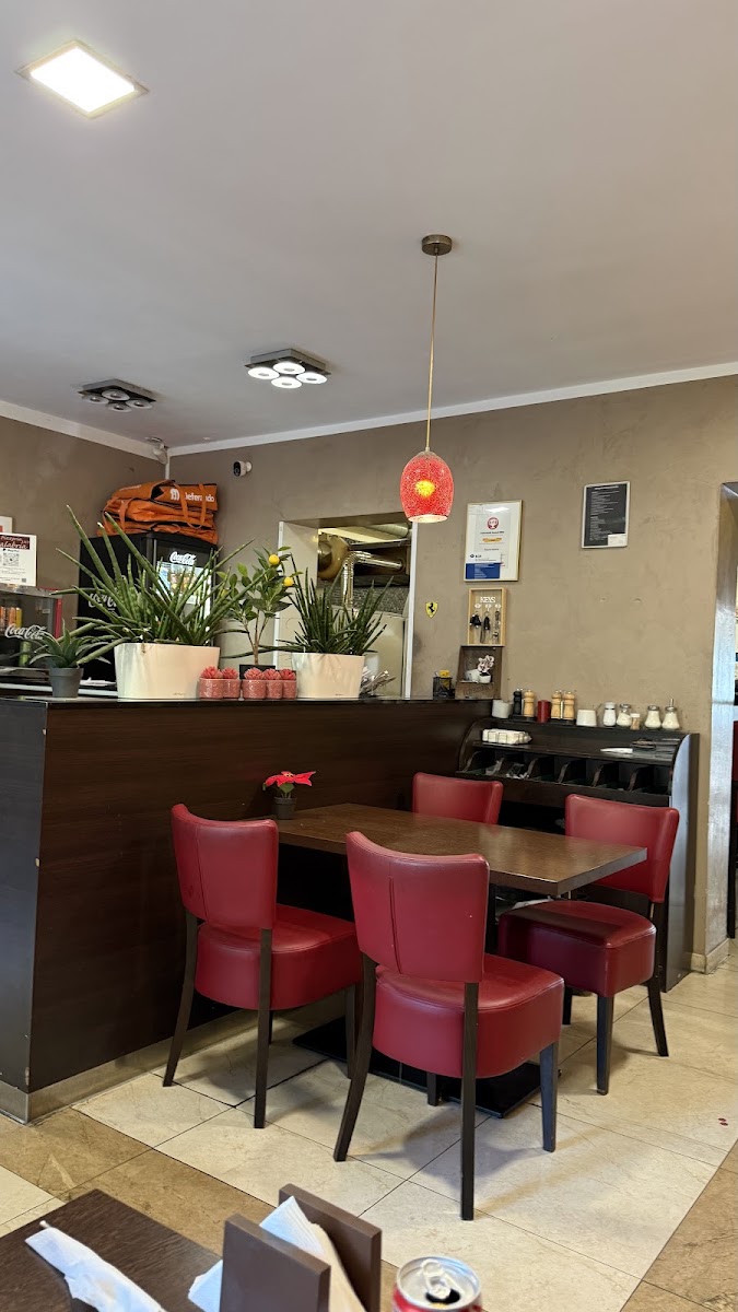Pizzeria Calabria L&T Foto 2