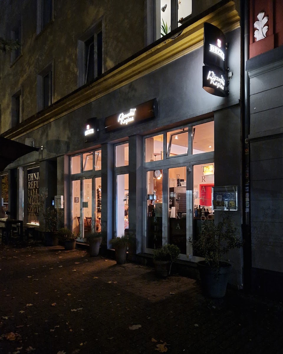 Pizzeria Regina Foto 2
