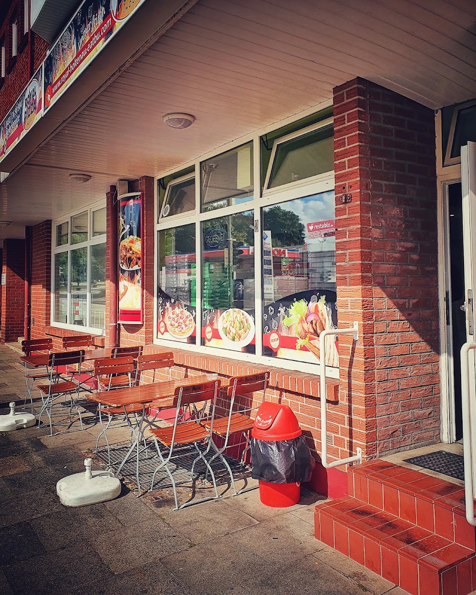 Royal- Pizza House