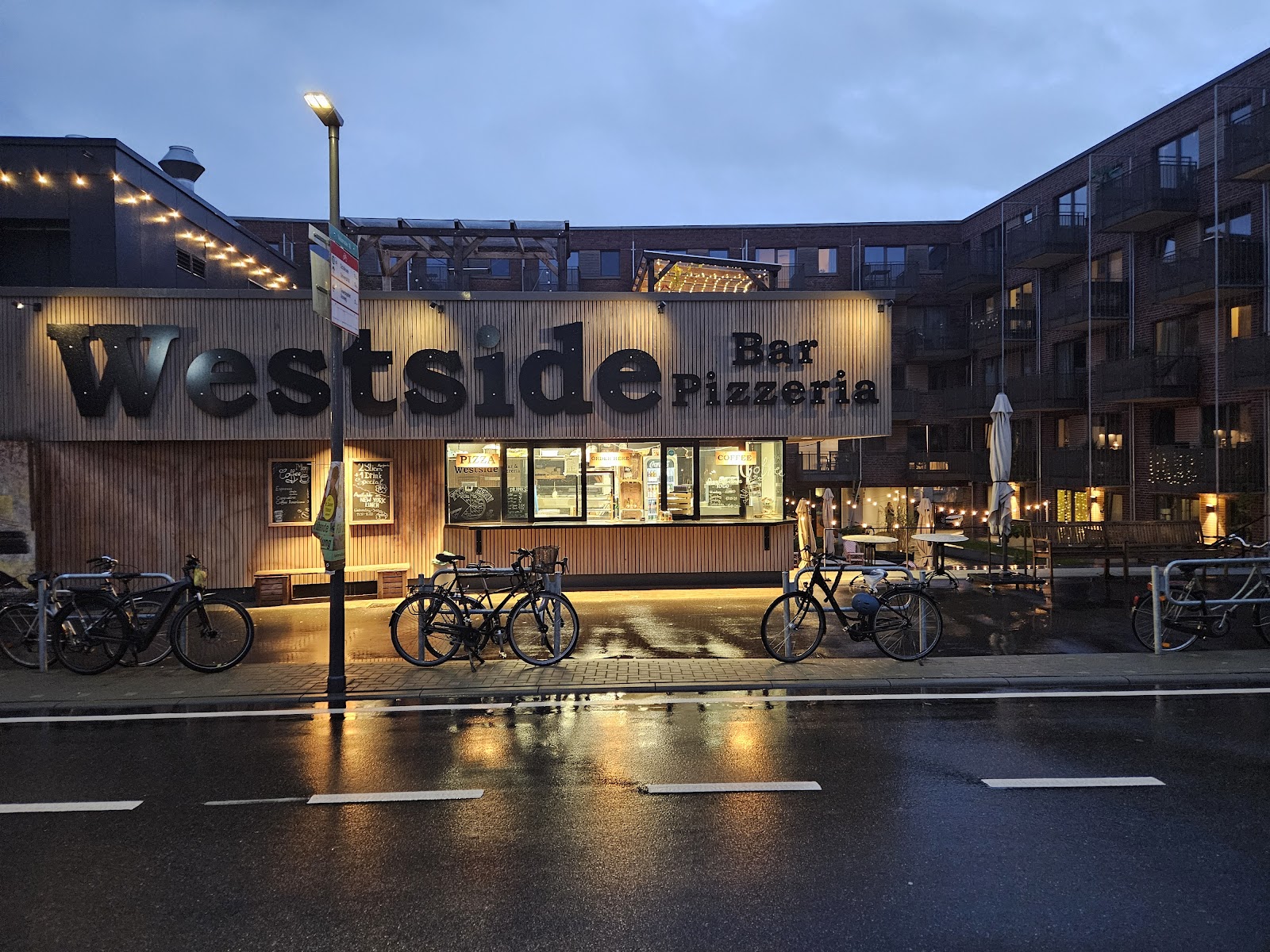 Westside Bar and Pizzeria Foto 3